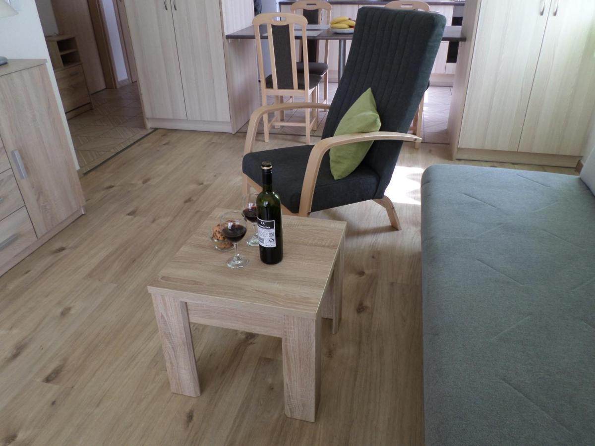 Lakoparki Apartman 维斯普雷姆 外观 照片