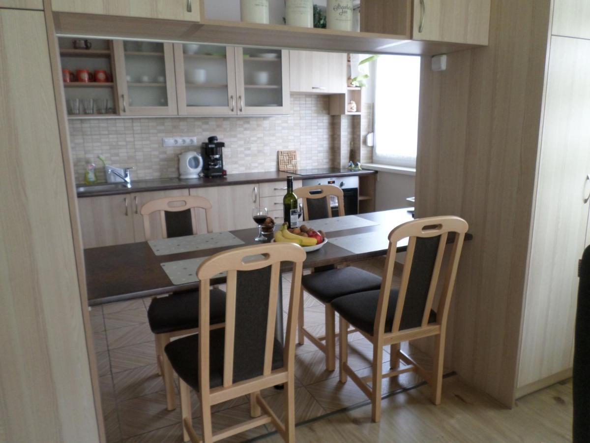 Lakoparki Apartman 维斯普雷姆 外观 照片